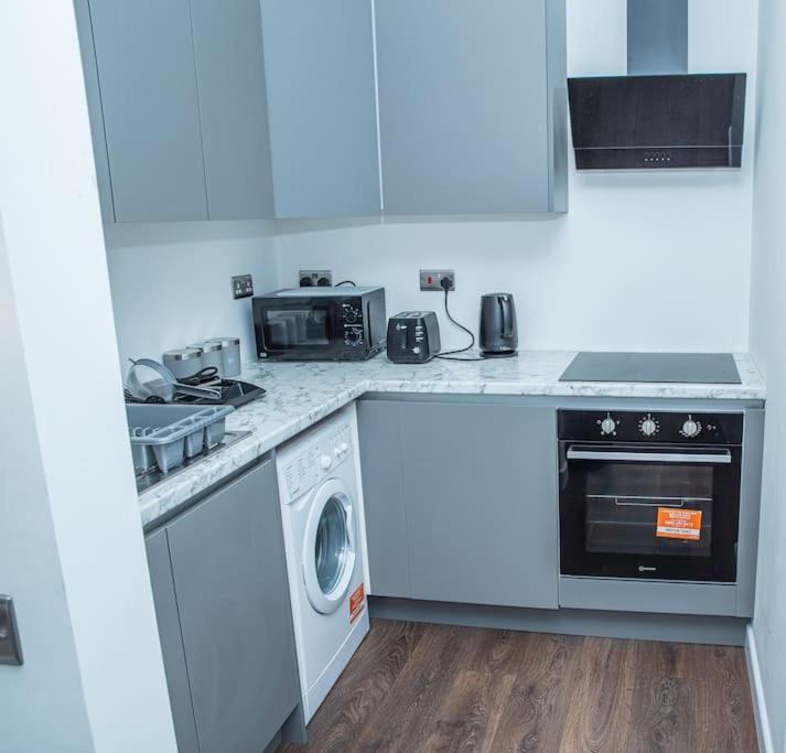 Aylesbury Apartment 1 With Free Parking Dış mekan fotoğraf